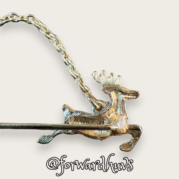 Vintage 1983 Avon Gold Tone Santa Sleigh and Reindeer Stick Pin - Picture 10 of 12